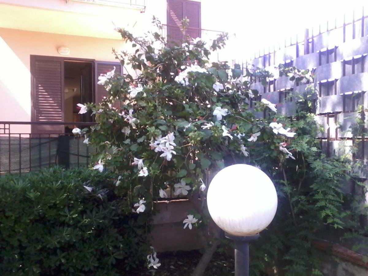Sperone Otel Mandra Capreria Dış mekan fotoğraf
